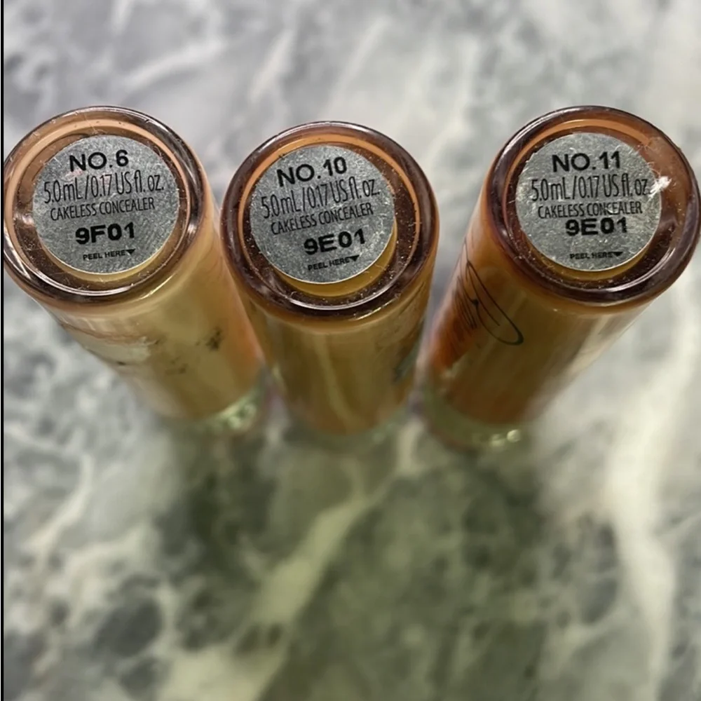 Benefit Cakeless‎ Concealer